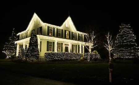 Christmas Light Installation Near Me