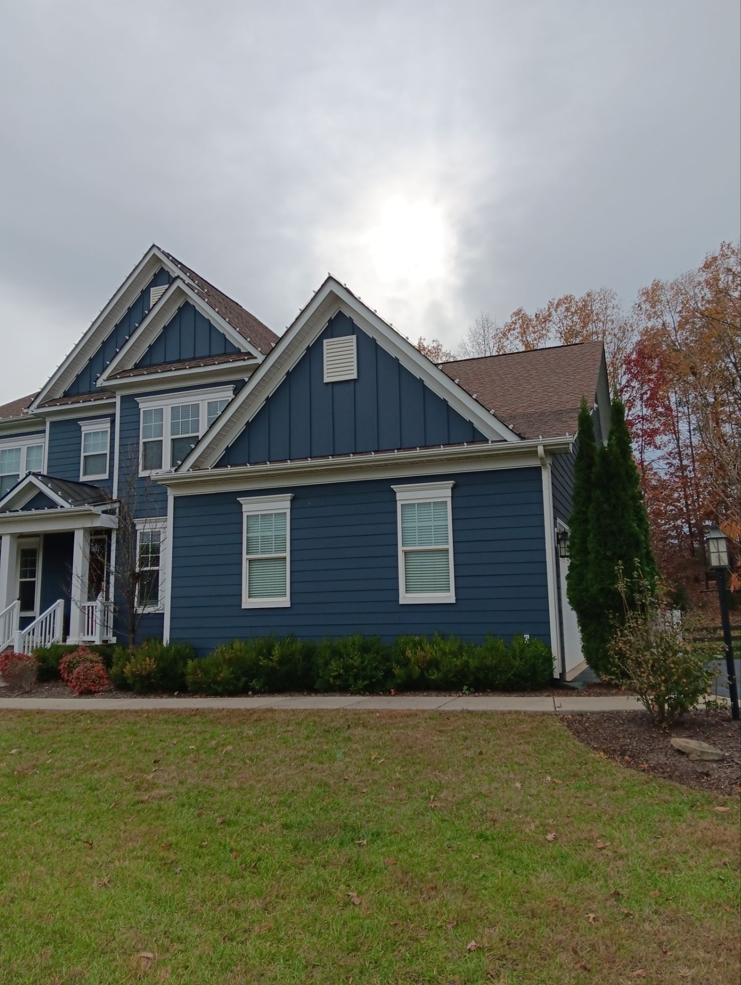 Charlottesville, VA 22903 Holiday Lighting Installation