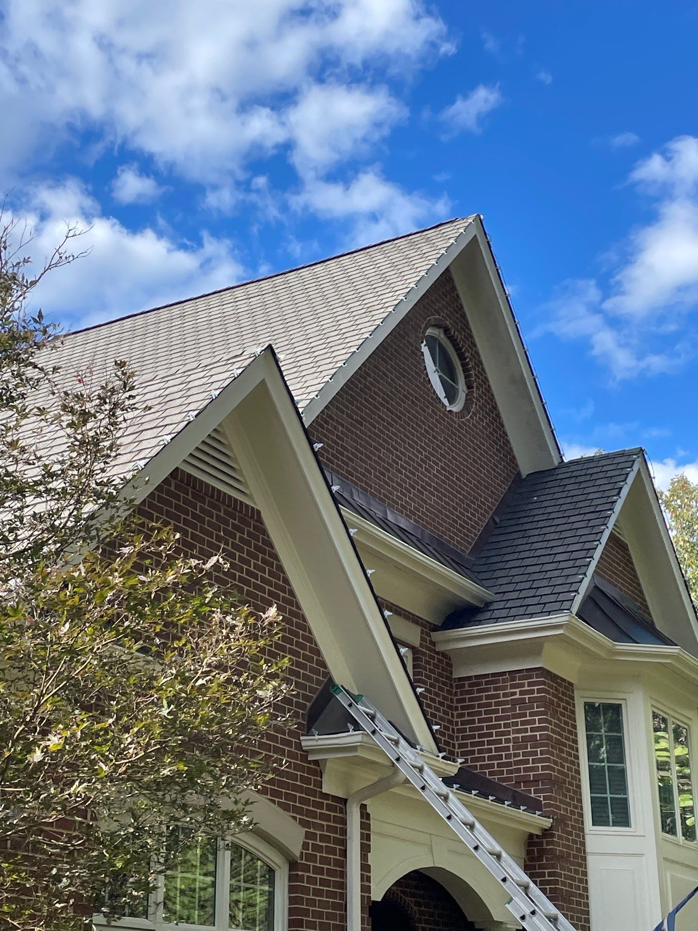 The Best Holiday Lighting Installer in Keswick